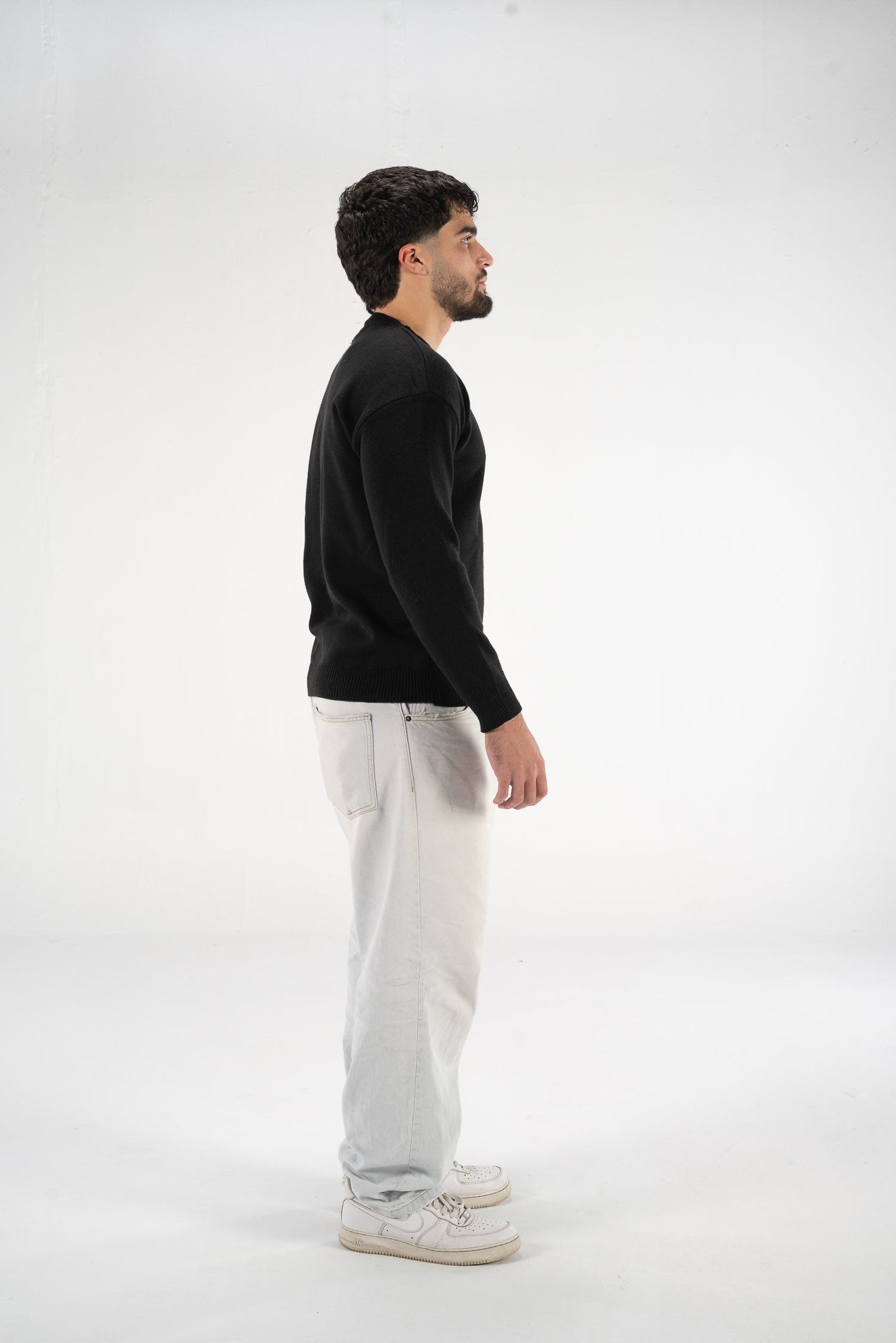 Black Round Knitted Crewneck